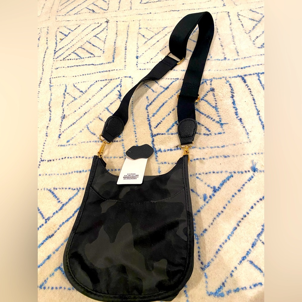 Mayco Camo Crossbody Purse